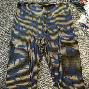 🔹 4 for $30 Lularoe OS Leggings